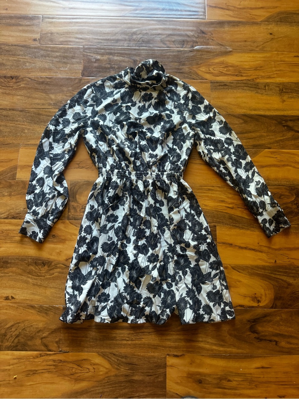 Jason Wu Black and White Floral High-Neck Mini Dress - Picture 4 of 6